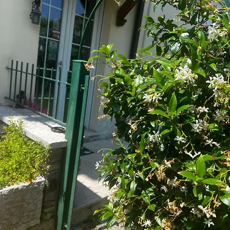 Topaze Bed & Breakfast