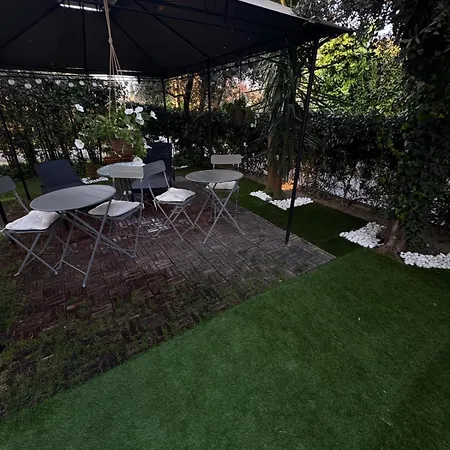 Topaze Bed & Breakfast 3*